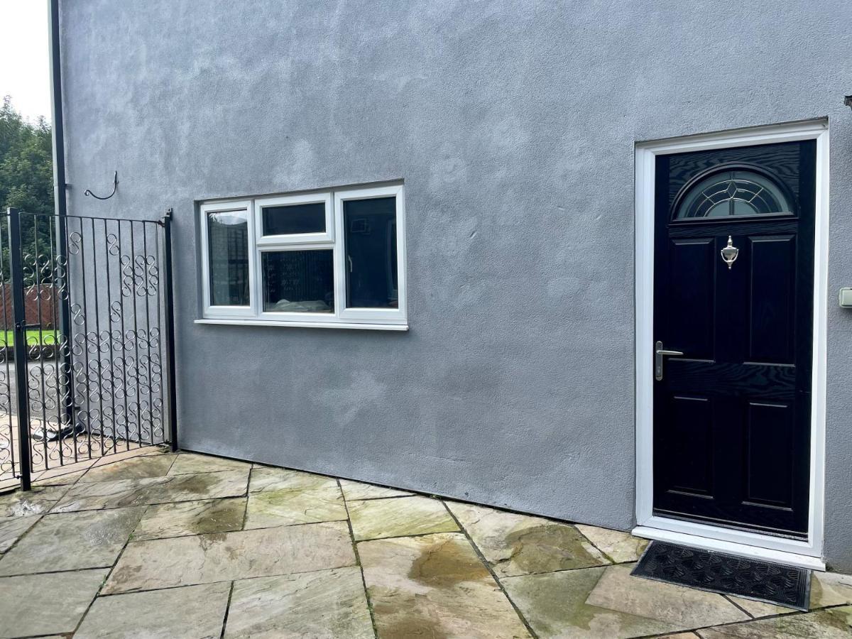 The Annex At Pantglas Farm Pontyclun Exterior photo